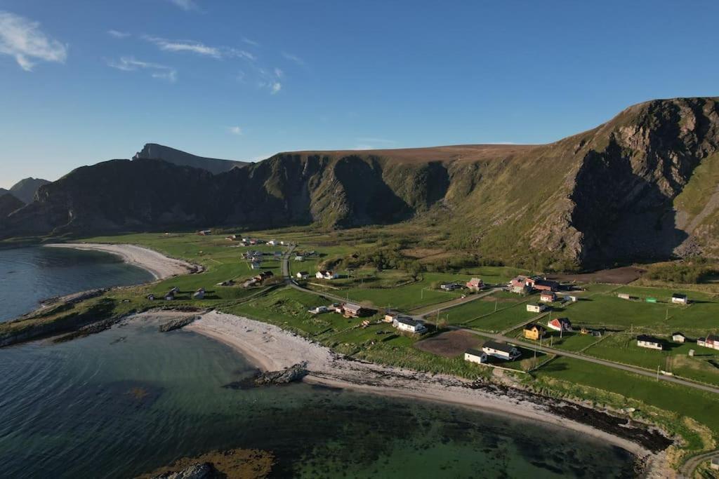 Sjarmerende Hus Med Orkesterplass Til Hav Og Fjell Stave Exterior foto